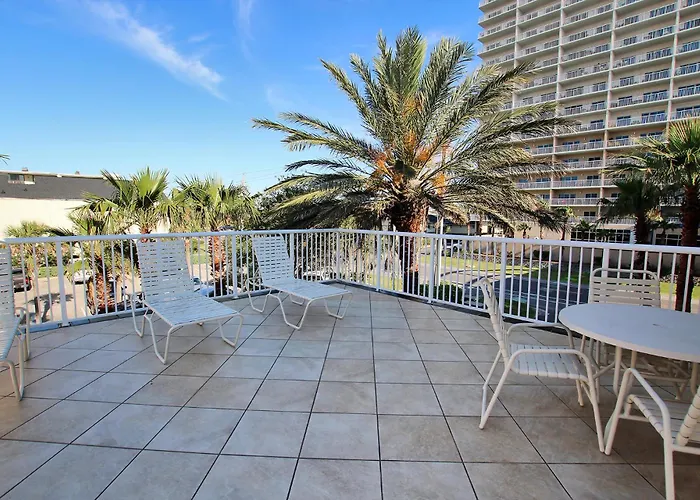 Apartment Crystal Tower 402 By Youngs Suncoast *